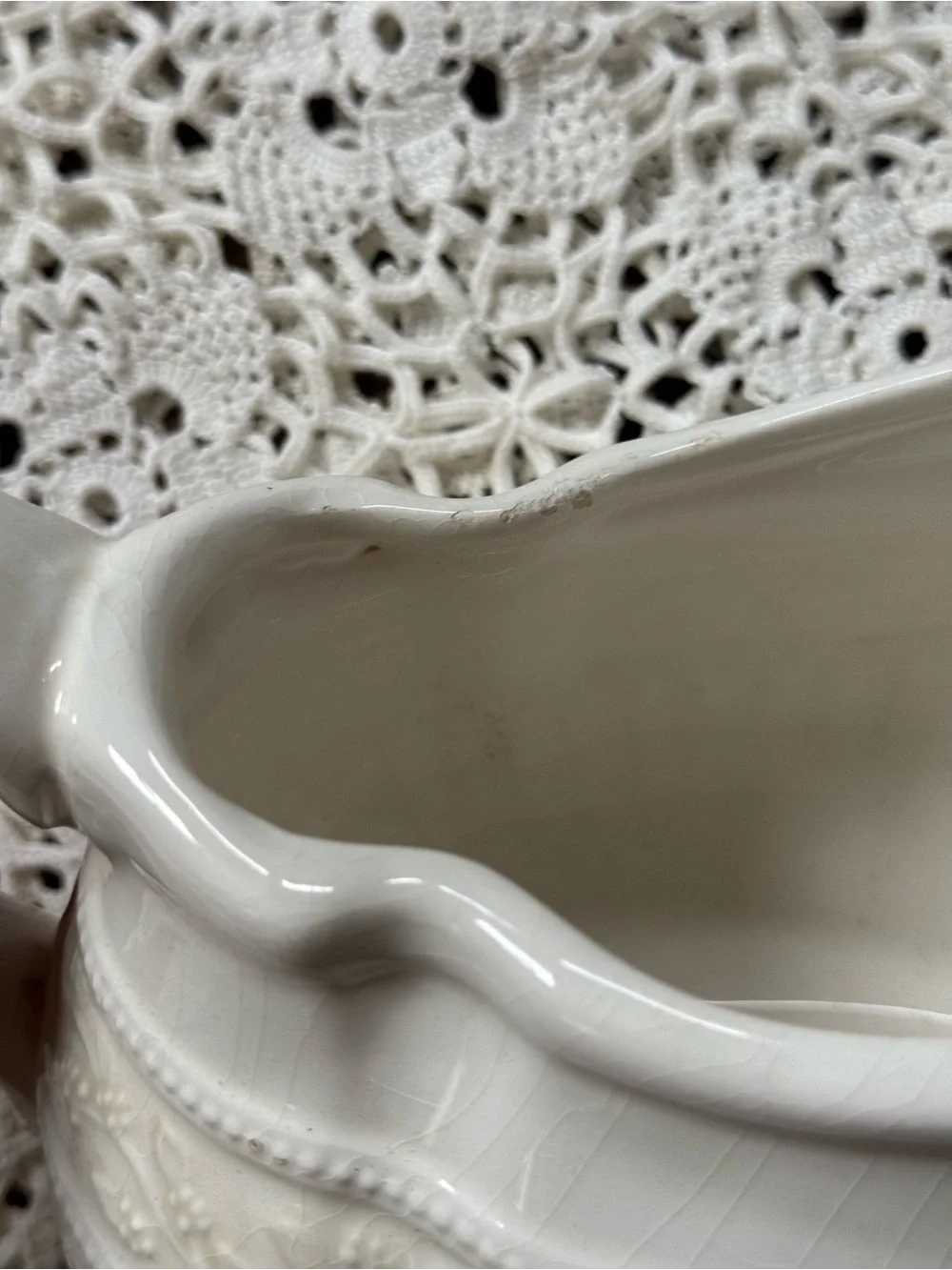 Cream Ceramic Gravy Boat - Elegant Dinnerware